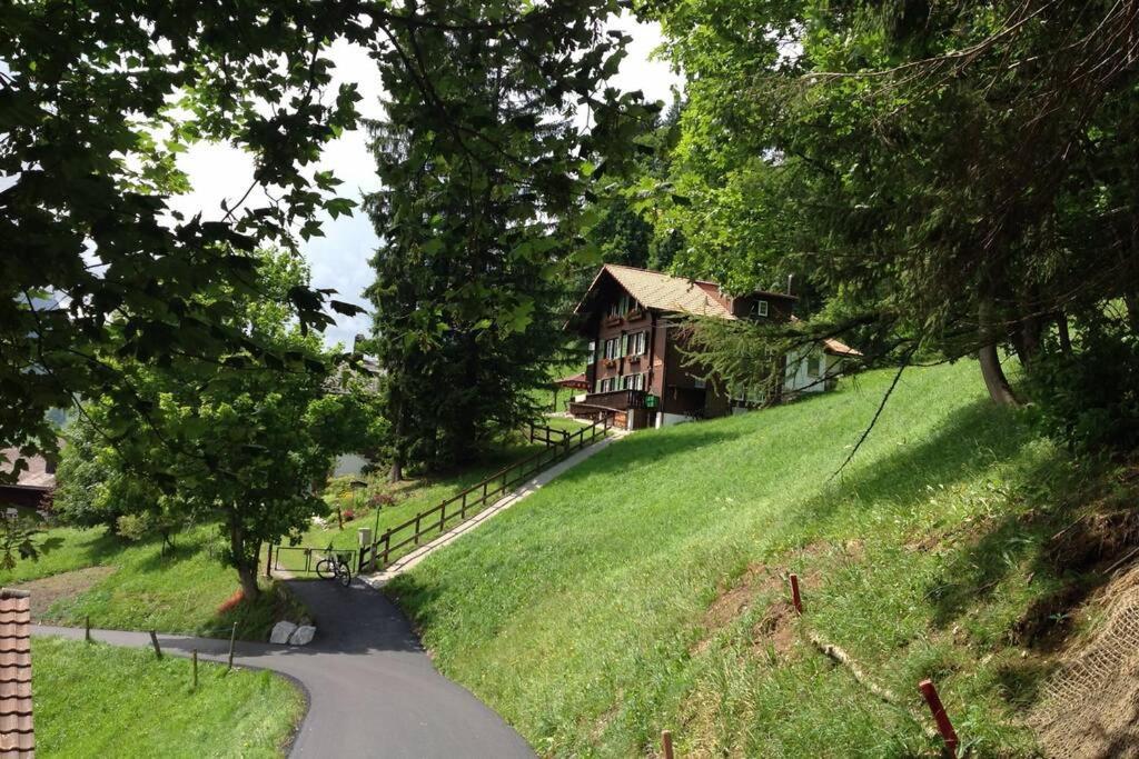Chalet Sonnenheim Mit Atemberaubender Aussicht Adelboden Exterior foto